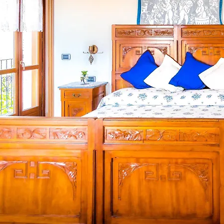 Couette-café Il Grappolo 3*